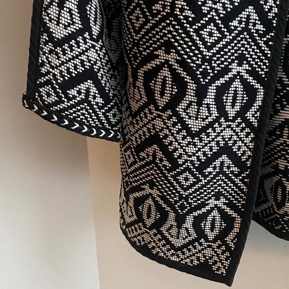 Marks & Spencer Geometric Black and White Blazer (small) - Picture 15 of 15